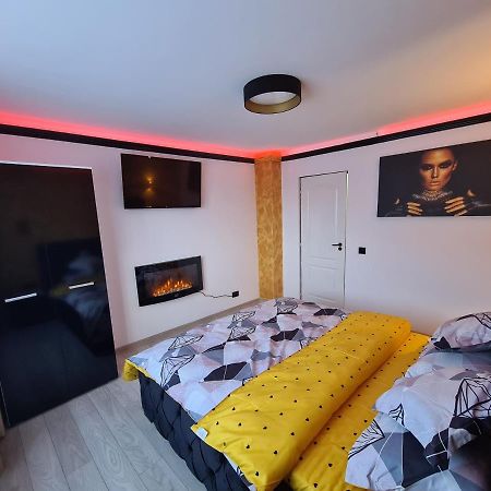 דירות Lupeni  Diamonds House 2 מראה חיצוני תמונה